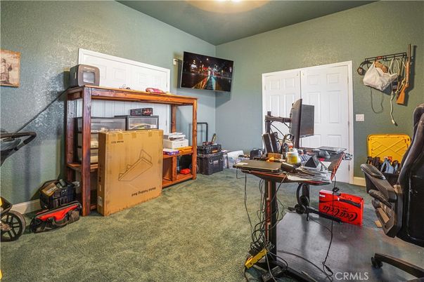 Home Office, Interior