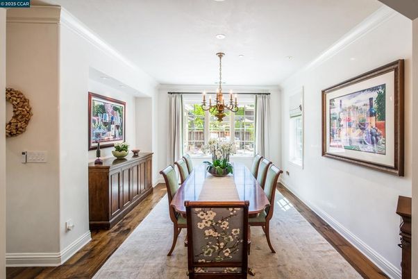 Chandelier, Dining room, Interior, Recessed Lighting, Wood Texture Flooring