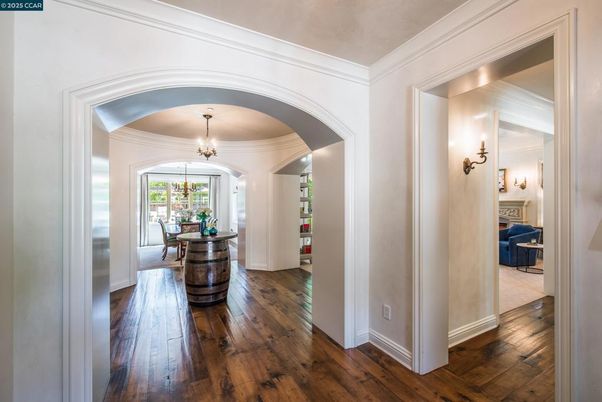 Chandelier, Interior, Wood Texture Flooring