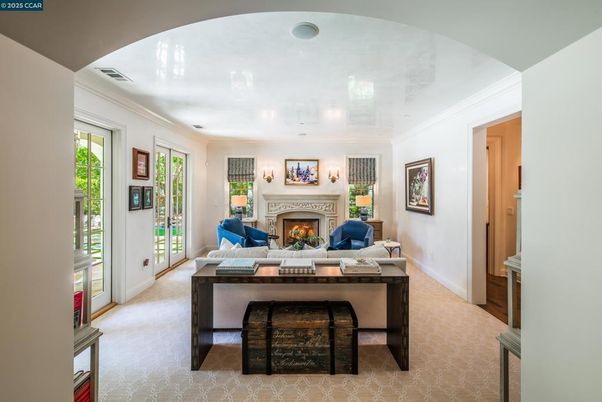 Fireplace, Interior, Living room, Recessed Lighting