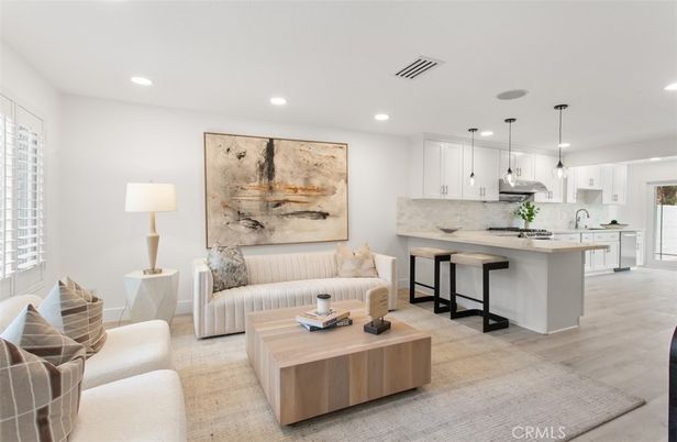 Interior, Kitchen, Living room, Pendant Lights, Recessed Lighting, Wood Texture Flooring