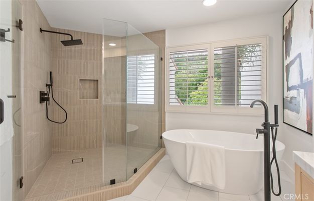 Bathroom, Free Standing Baths, Glass Shower, Interior, Recessed Lighting