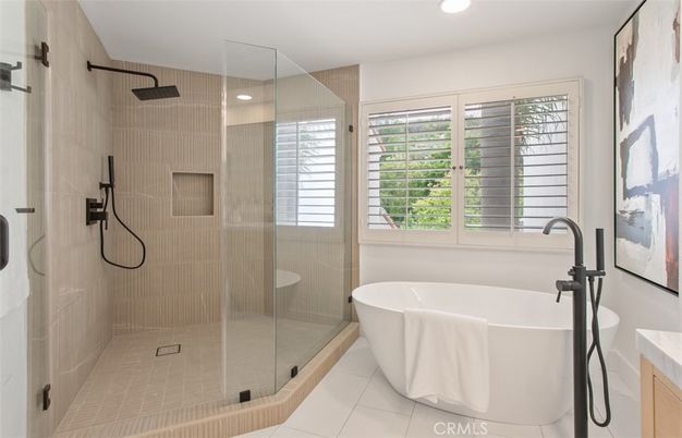 Bathroom, Free Standing Baths, Glass Shower, Interior, Recessed Lighting