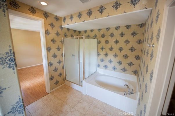Bathroom, Interior, Recessed Lighting, Wood Texture Flooring