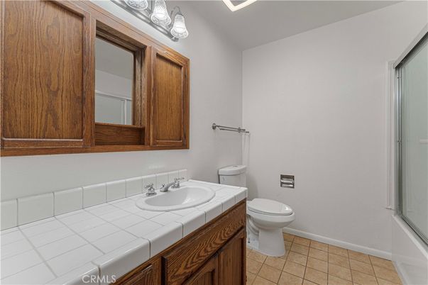 Bathroom, Interior, Tile Countertops