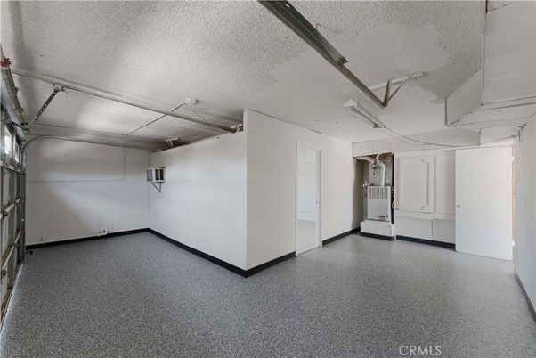 Garage, Interior, Washer