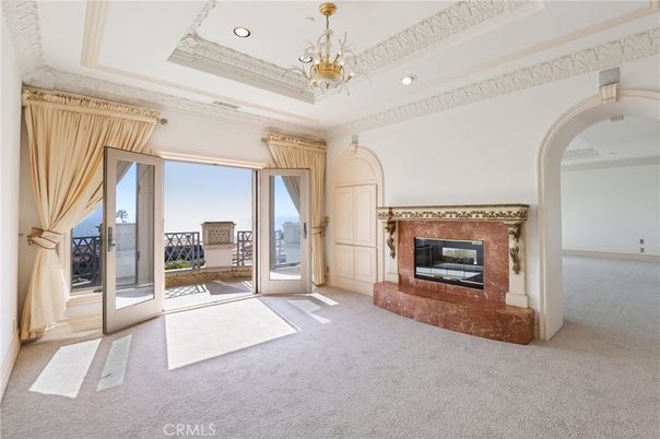 Chandelier, Empty room, Fireplace, Interior, Recessed Lighting