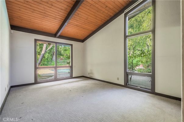 Empty room, Interior, Wooden Beams, Wooden Ceilings