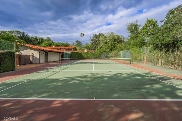 Exterior, Tennis Courts