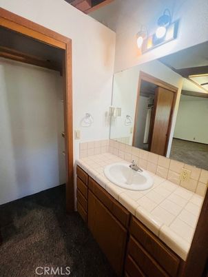 Bathroom, Interior, Tile Countertops
