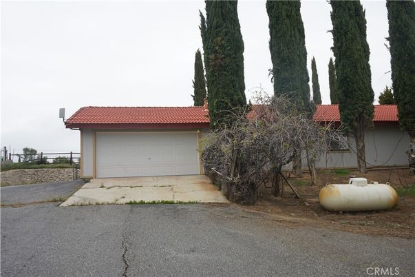 Detached Garage, Exterior