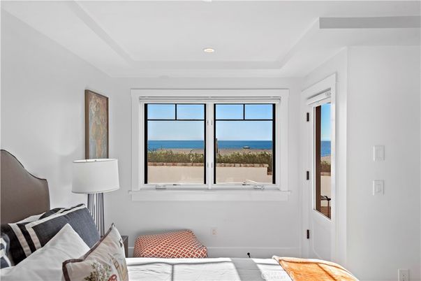 Bedroom, Interior, Recessed Lighting, Water