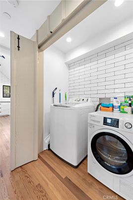 Interior, Recessed Lighting, Utility Closets, Washer, Wood Texture Flooring
