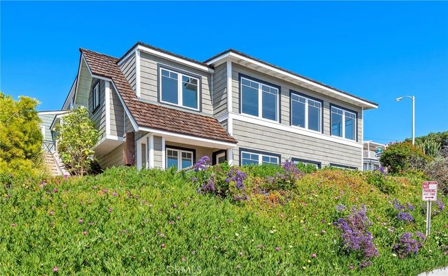 Exterior, Facade, Cape Cod