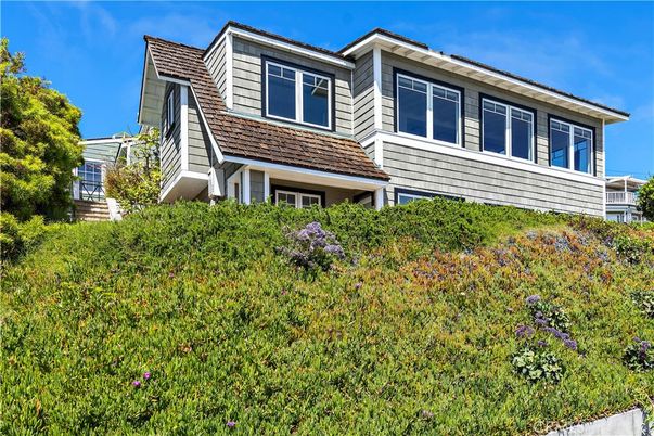 Exterior, Facade, Cape Cod
