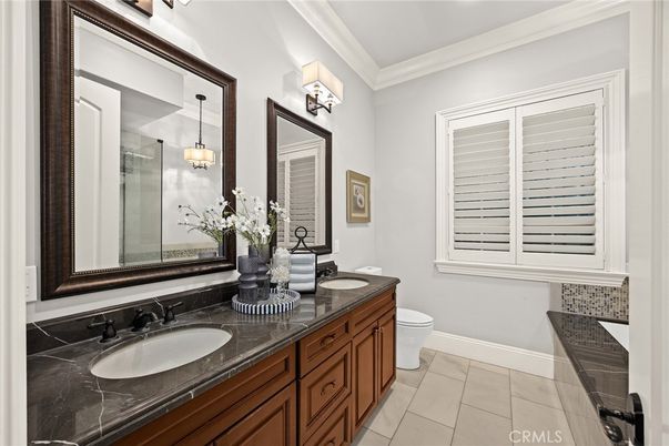 Bathroom, Dual Sink Vanities, Interior, Pendant Lights