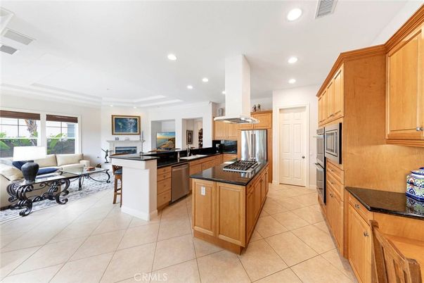 Interior, Kitchen, Living room, Recessed Lighting, Stainless Steel Appliances