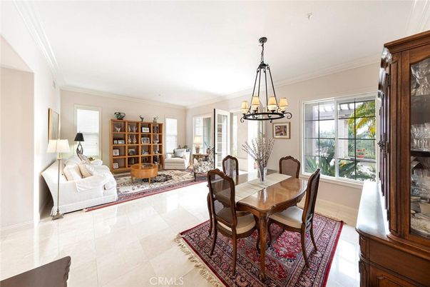 Chandelier, Dining room, Interior, Living room