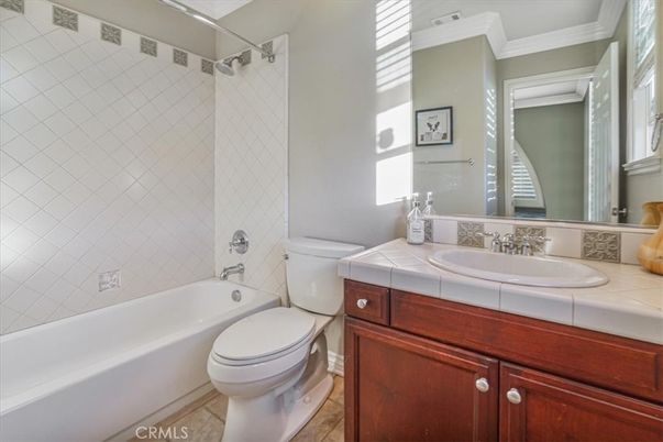 Bathroom, Interior, Tile Countertops