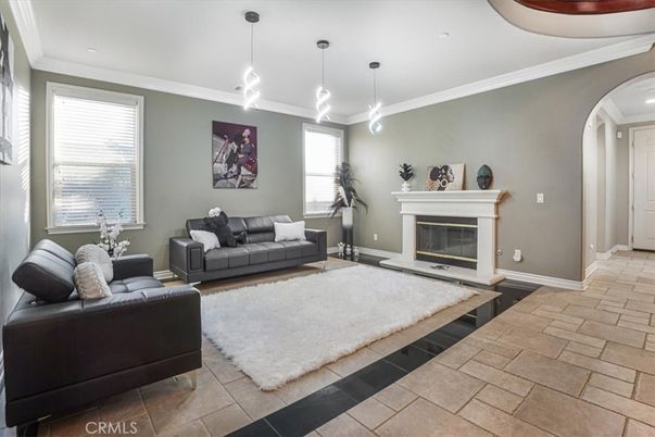Fireplace, Interior, Living room, Pendant Lights, Recessed Lighting