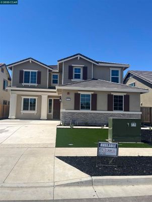 Exterior, Facade, American Craftsman