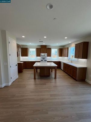 Dining room, Interior, Kitchen, Recessed Lighting, Wood Texture Flooring
