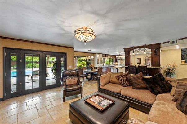 Chandelier, Dining room, Interior, Kitchen, Living room, Pendant Lights
