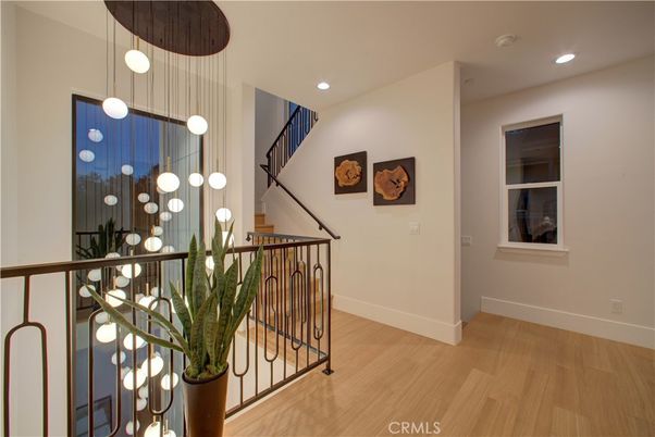 Interior, Pendant Lights, Recessed Lighting, Wood Texture Flooring