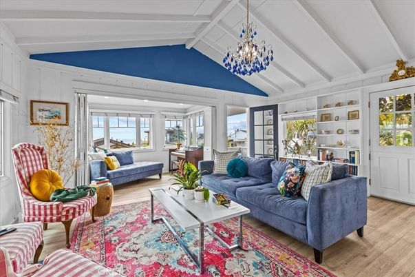 Chandelier, Interior, Living room, Wood Texture Flooring