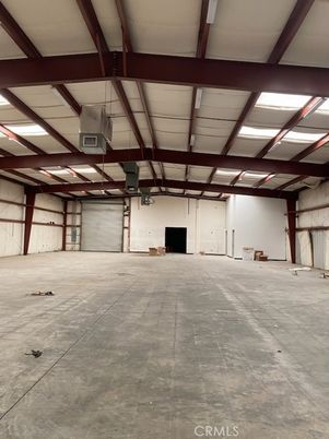 Garage, Interior, Wooden Beams