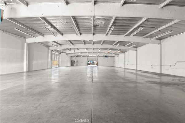 Garage, Interior, Wooden Beams