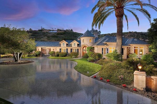 Backyard, Exterior, Facade, French Provincial