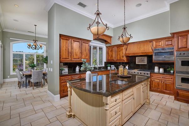 Chandelier, Dining room, Interior, Kitchen, Pendant Lights, Recessed Lighting, Stainless Steel Appliances