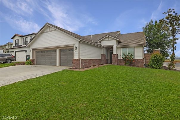 Attached, Exterior, Facade, Brick Facade, Ranch