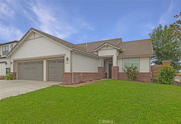 Attached, Exterior, Facade, Brick Facade, Ranch