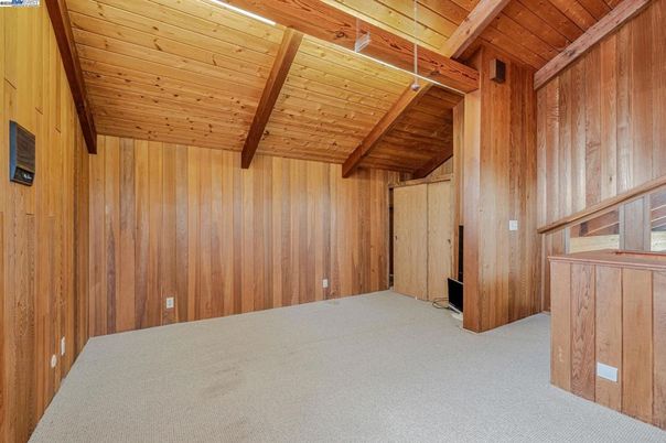 Empty room, Interior, Wooden Beams, Wooden Ceilings, Wooden Walls
