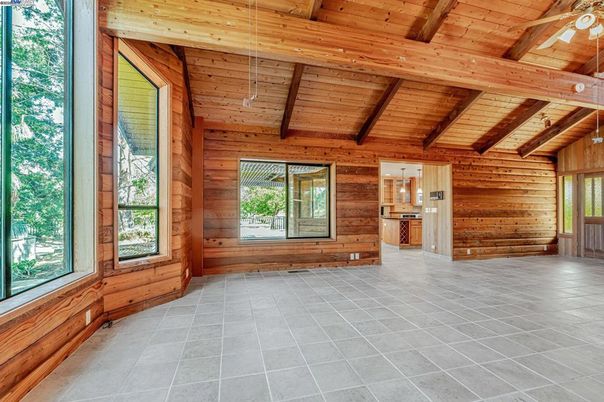 Empty room, Interior, Pendant Lights, Wooden Beams, Wooden Ceilings, Wooden Walls