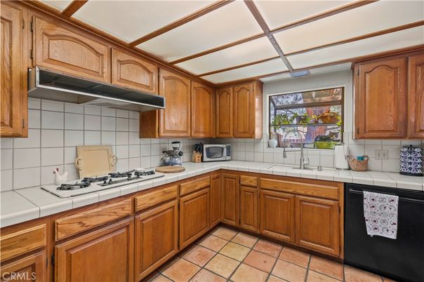 Interior, Kitchen, Tile Countertops