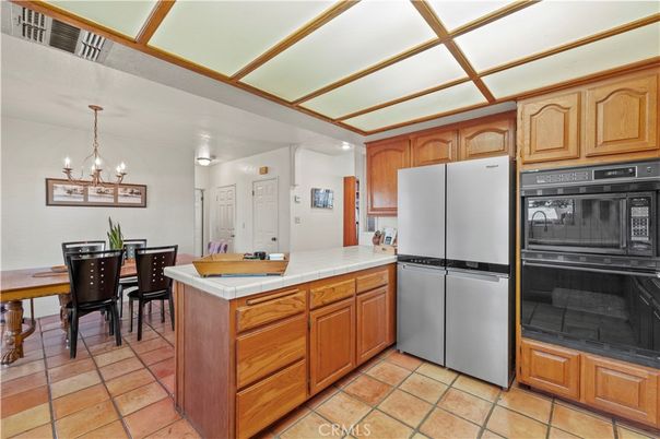 Chandelier, Dining room, Interior, Kitchen, Tile Countertops