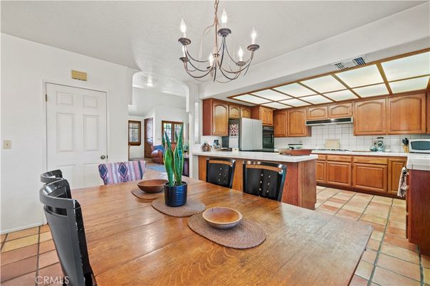 Chandelier, Dining room, Interior, Kitchen, Tile Countertops