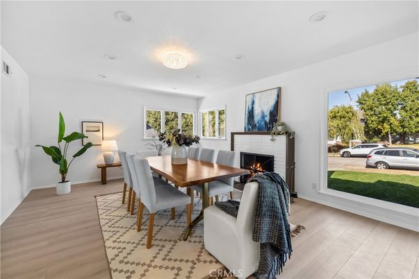 Dining room, Fireplace, Interior, Recessed Lighting, Wood Texture Flooring