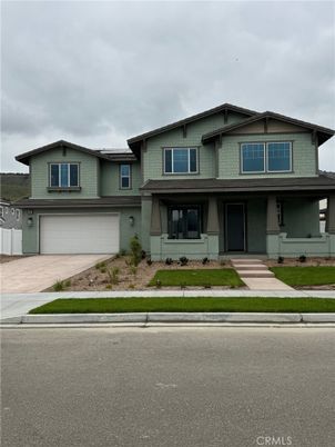 Attached, Exterior, Facade, American Craftsman