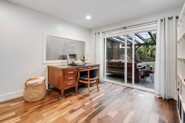 Home Office, Interior, Recessed Lighting, Wood Texture Flooring
