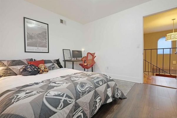 Bedroom, Interior, Pendant Lights, Wood Texture Flooring