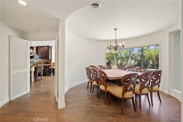 Chandelier, Dining room, Interior, Kitchen, Pendant Lights, Recessed Lighting, Wood Texture Flooring
