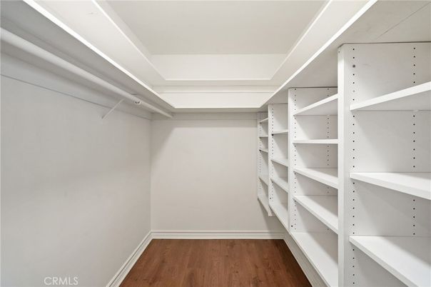 Interior, Walk-in Closets, Wood Texture Flooring