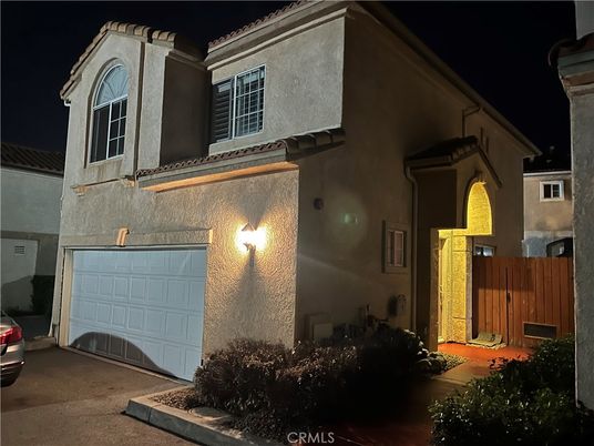 Attached, Exterior, Facade, Mediterranean