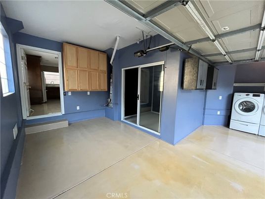 Garage, Interior, Utility Closets, Washer