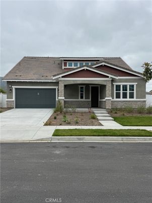 Attached, Exterior, Facade, Ranch