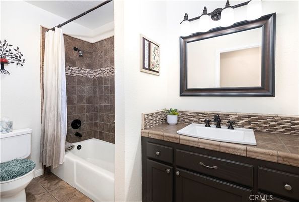 Bathroom, Interior, Tile Countertops